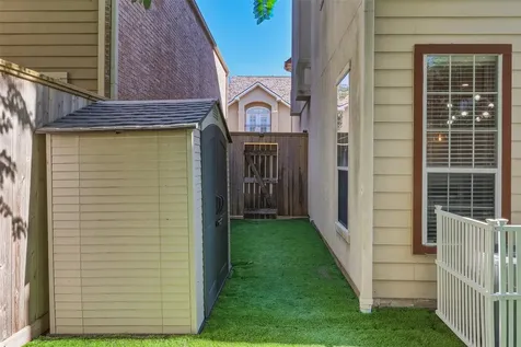 11119 Sherwood Forest Glen Drive Houston TX 77043