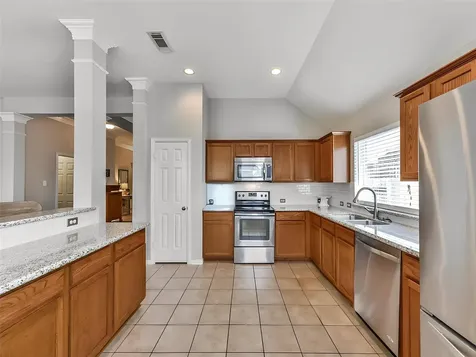 7611 Waterlilly Lane Pearland TX 77581