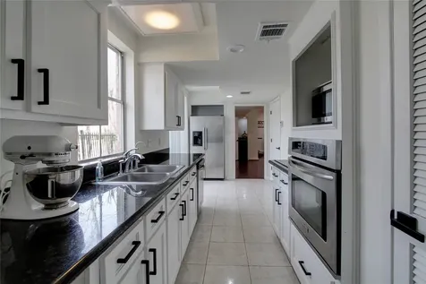 5985 Inwood Drive Houston TX 77057