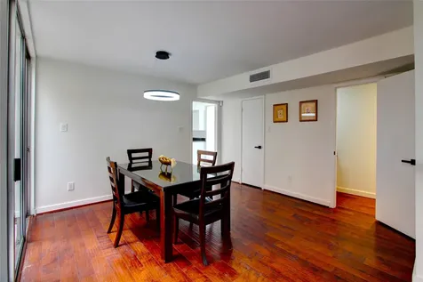 5985 Inwood Drive Houston TX 77057