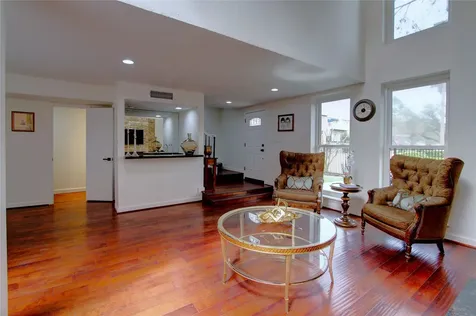 5985 Inwood Drive Houston TX 77057