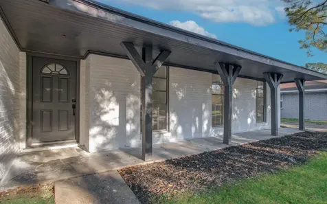 5230 W Bellfort Avenue Houston TX 77035