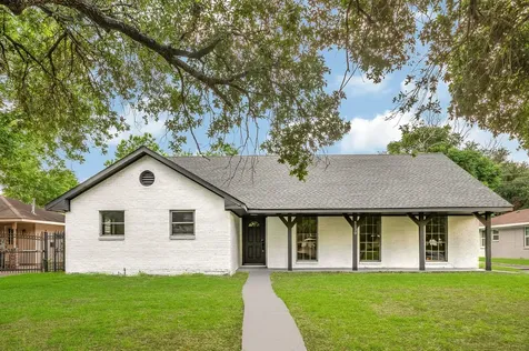 5230 W Bellfort Avenue Houston TX 77035