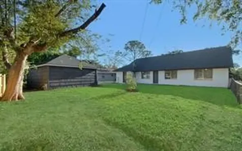 5230 W Bellfort Avenue Houston TX 77035