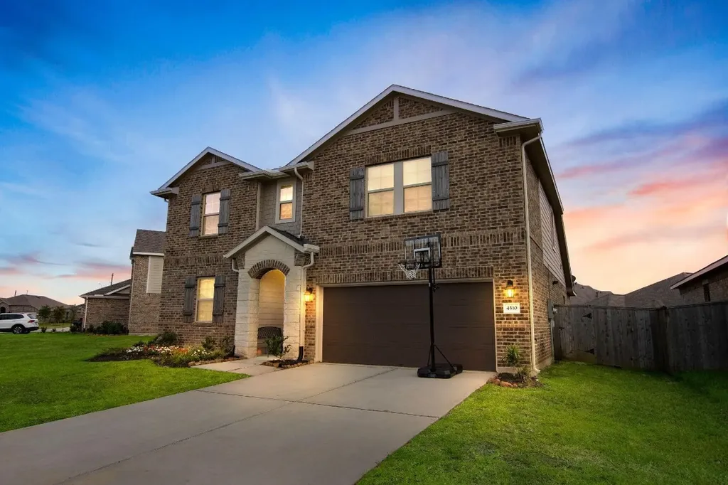 4510 Red Yucca Drive Baytown TX 77521