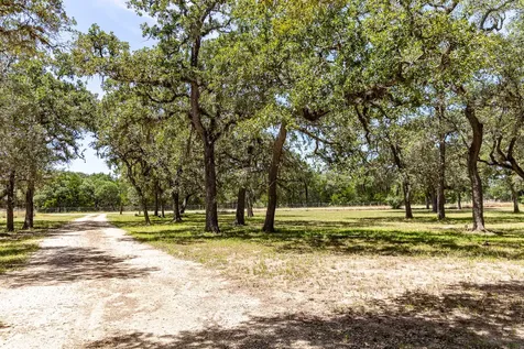 14751 Fm 530 Hallettsville TX 77964
