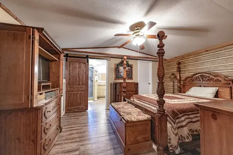 14751 Fm 530 Hallettsville TX 77964
