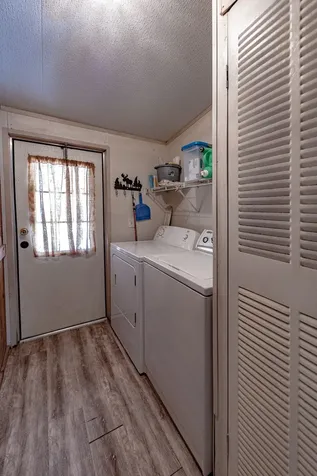 14751 Fm 530 Hallettsville TX 77964