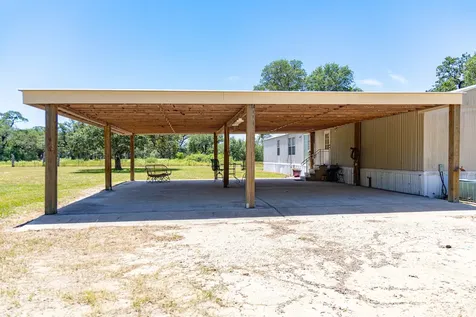 14751 Fm 530 Hallettsville TX 77964