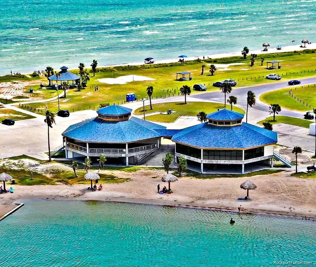 160 Lago Vista Drive Rockport TX 78382