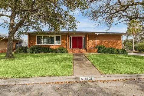 6 Cedar Lawn Circle Galveston TX 77551