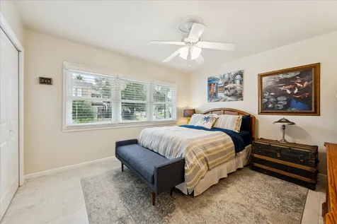 6 Cedar Lawn Circle Galveston TX 77551