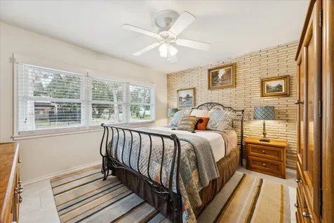6 Cedar Lawn Circle Galveston TX 77551