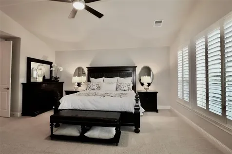 51 Woodglade Way Tomball TX 77375