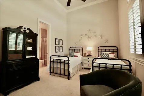 51 Woodglade Way Tomball TX 77375