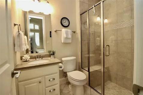 51 Woodglade Way Tomball TX 77375