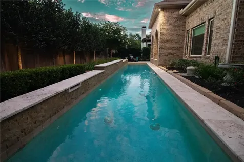 51 Woodglade Way Tomball TX 77375