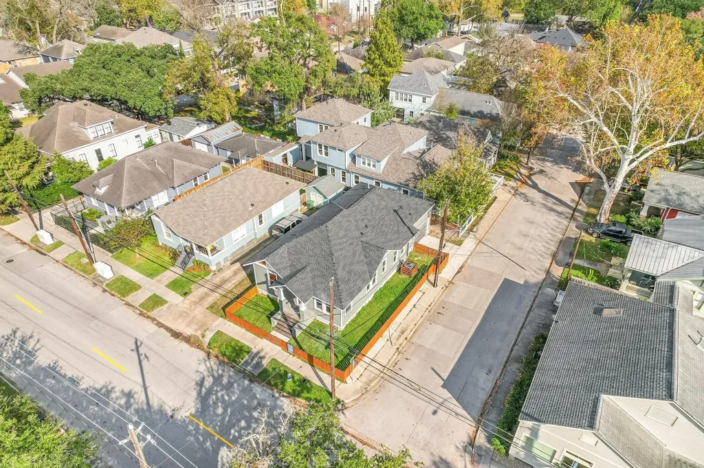 2902 Houston Avenue Houston TX 77009