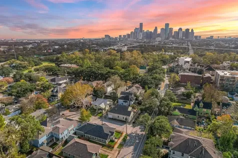 2902 Houston Avenue Houston TX 77009