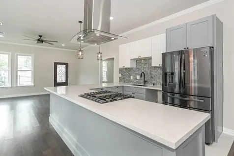 2902 Houston Avenue Houston TX 77009