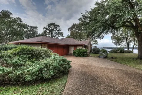 10725 Joann Street Willis TX 77318