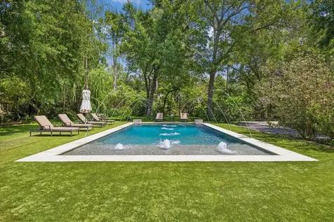802 Country Lane Houston TX 77024