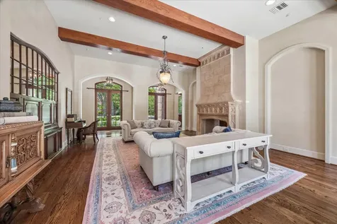 802 Country Lane Houston TX 77024