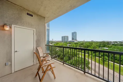 3333 Allen Parkway 709 Houston TX 77019