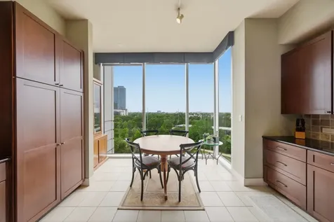 3333 Allen Parkway 709 Houston TX 77019