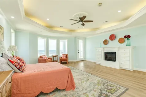 12207 Hershey Beach Galveston TX 77554