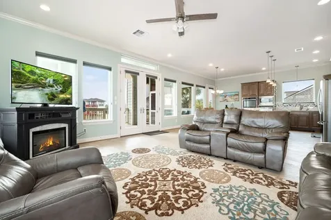 4210 Sandpiper Galveston TX 77554