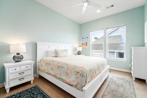 4210 Sandpiper Galveston TX 77554