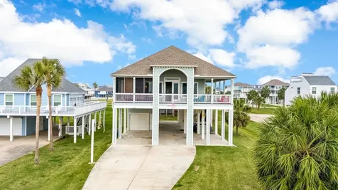 4210 Sandpiper Galveston TX 77554