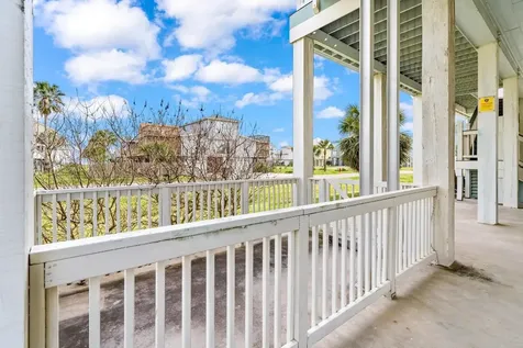 4210 Sandpiper Galveston TX 77554