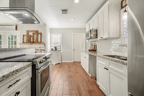 3037 Longwood Lane Dickinson TX 77539