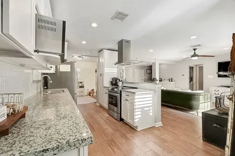 3037 Longwood Lane Dickinson TX 77539
