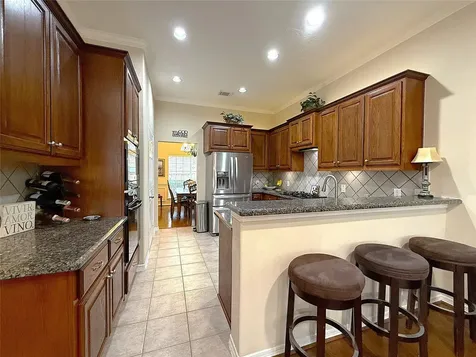 1446 Sherwood Park Circle Houston TX 77043