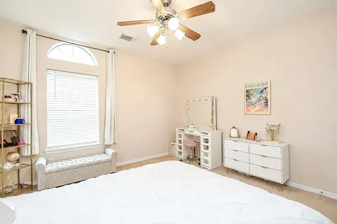 1446 Sherwood Park Circle Houston TX 77043