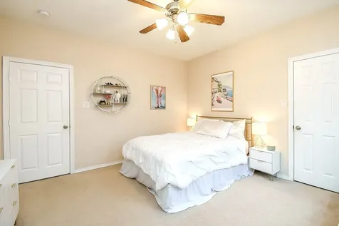 1446 Sherwood Park Circle Houston TX 77043