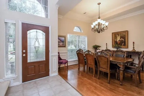 1446 Sherwood Park Circle Houston TX 77043
