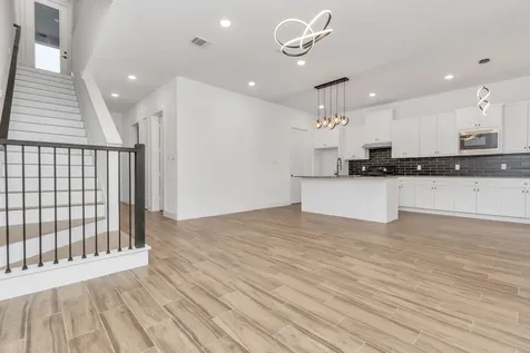 5616 Savyon Drive Houston TX 77091