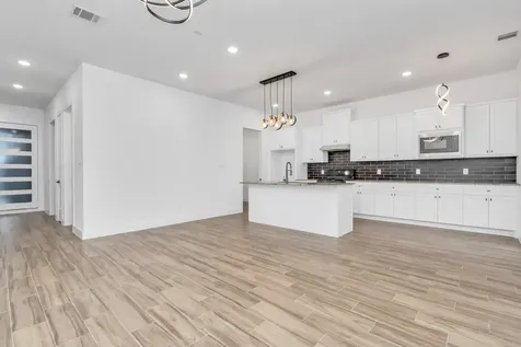 5616 Savyon Drive Houston TX 77091