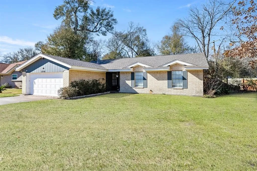 1845 King Arthur Court Pinehurst TX 77630
