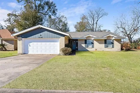 1845 King Arthur Court Pinehurst TX 77630