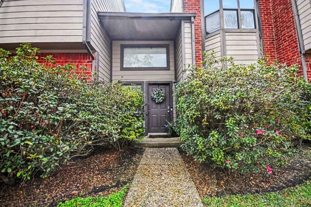 7447 Cambridge Street 73 Houston TX 77054