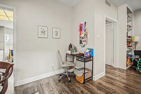 7447 Cambridge Street 73 Houston TX 77054