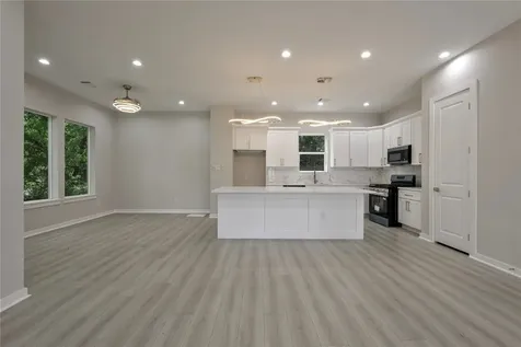 2805 Tierwester Street Houston TX 77004