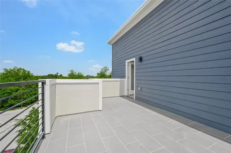 2805 Tierwester Street Houston TX 77004