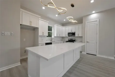 2805 Tierwester Street Houston TX 77004