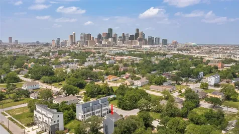 2805 Tierwester Street Houston TX 77004